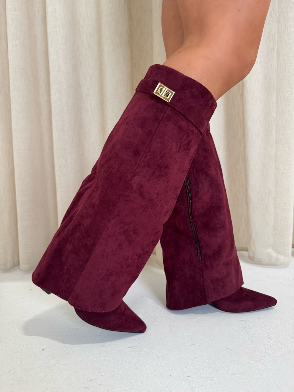 GIA Suede Lock Detail Boots In Burgundy