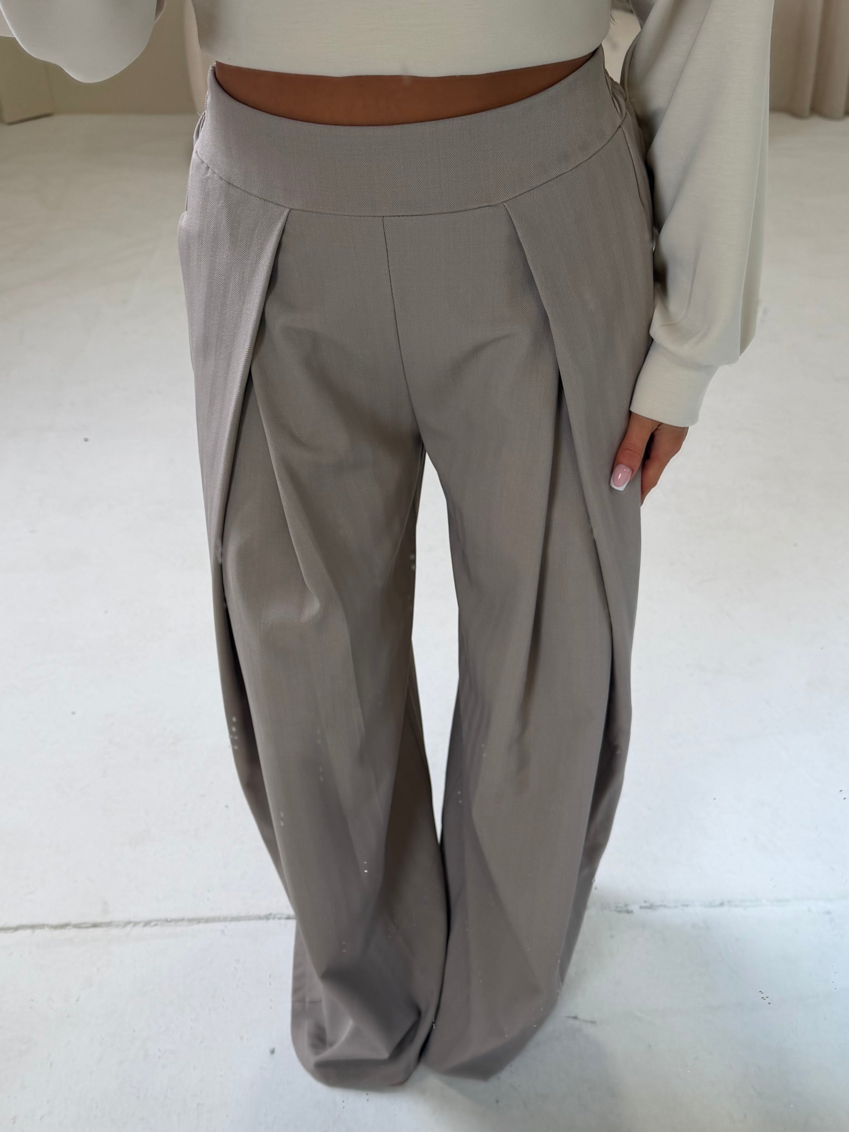 MAE High Waisted Pleated Wide Leg Trousers In Taupe