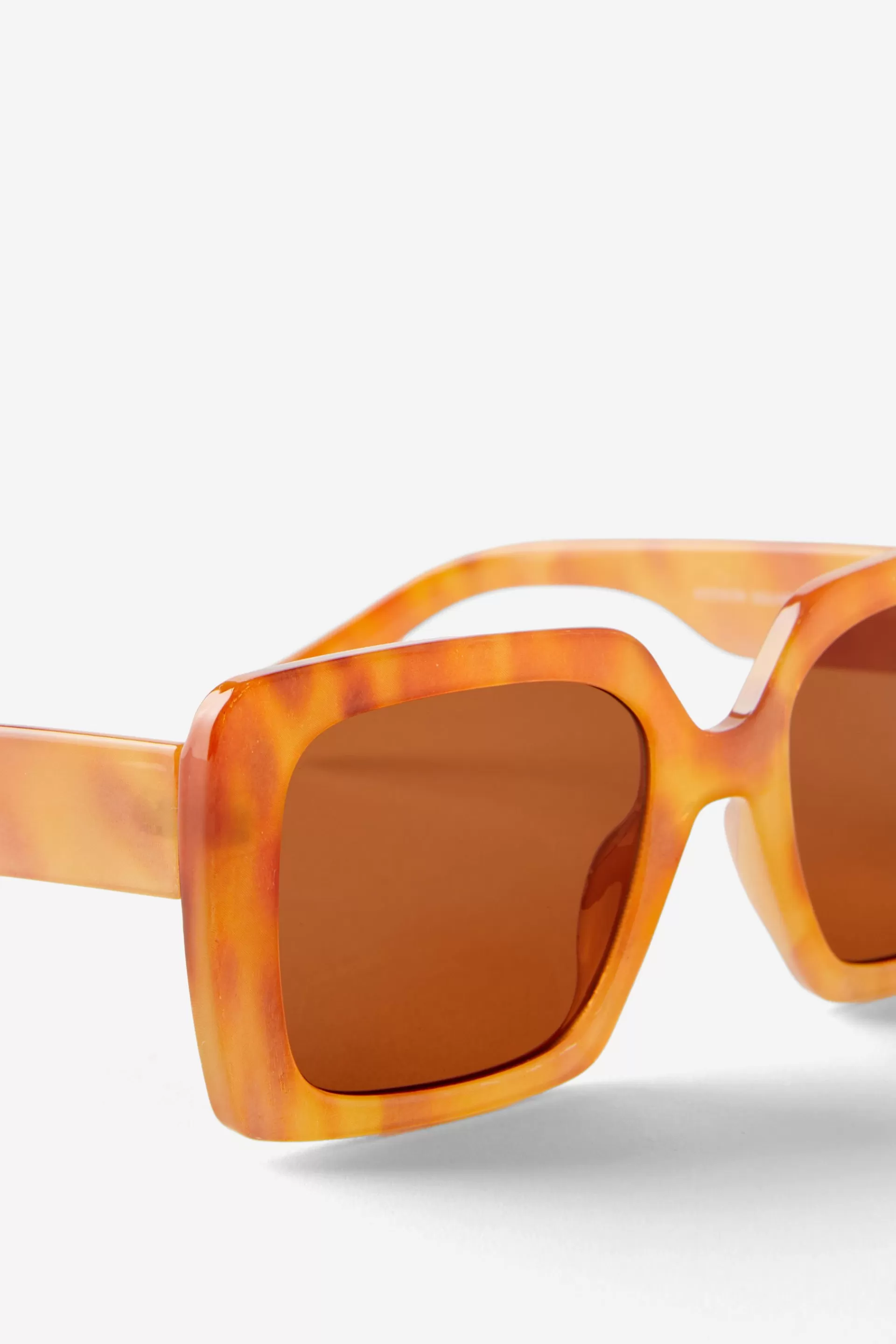 Cotton On Sunglasses*Addison Square Oversized Sunglasses Ambertort