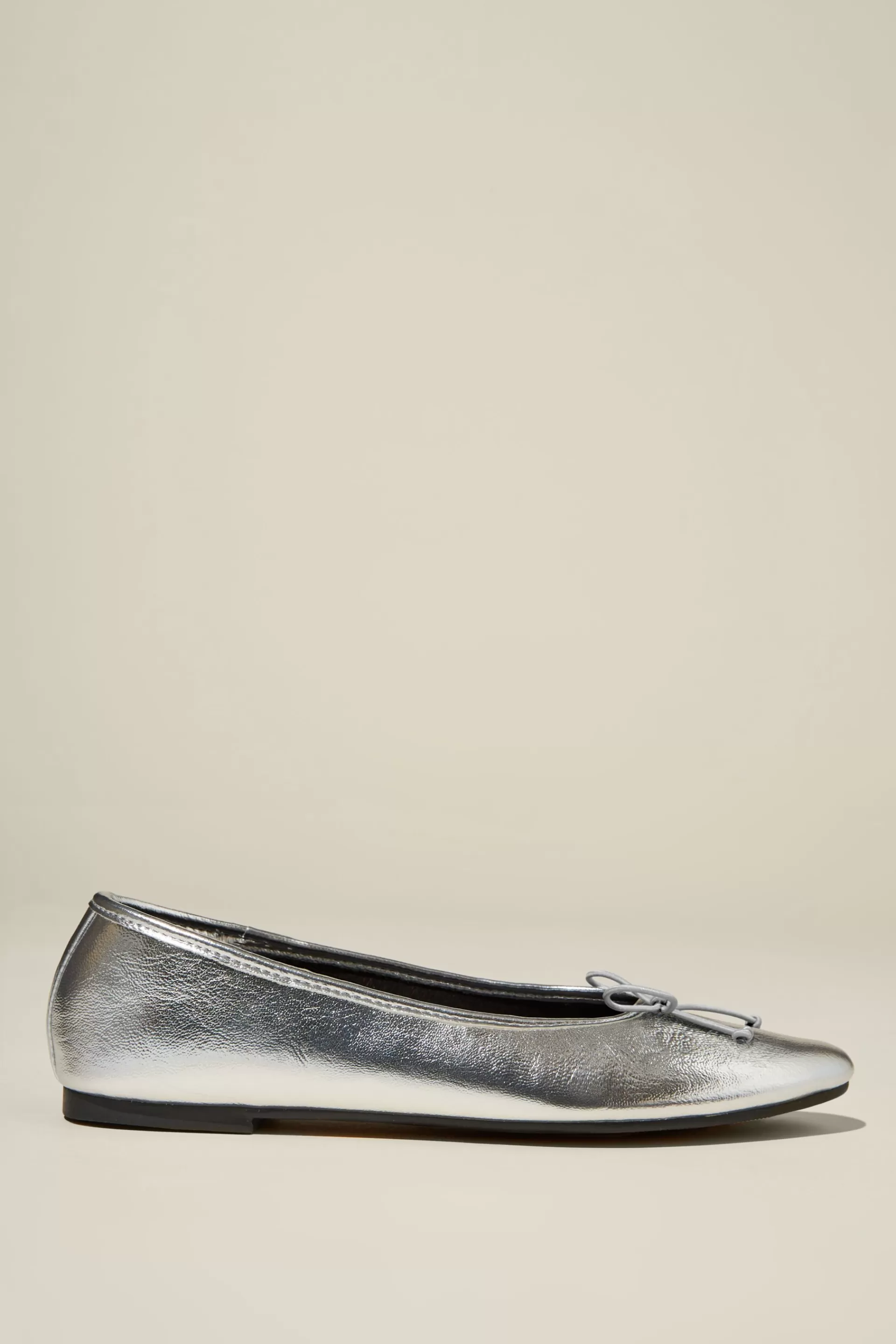 Cotton On Ballet Flats & Loafers*Amy Round Ballet Silvertextured