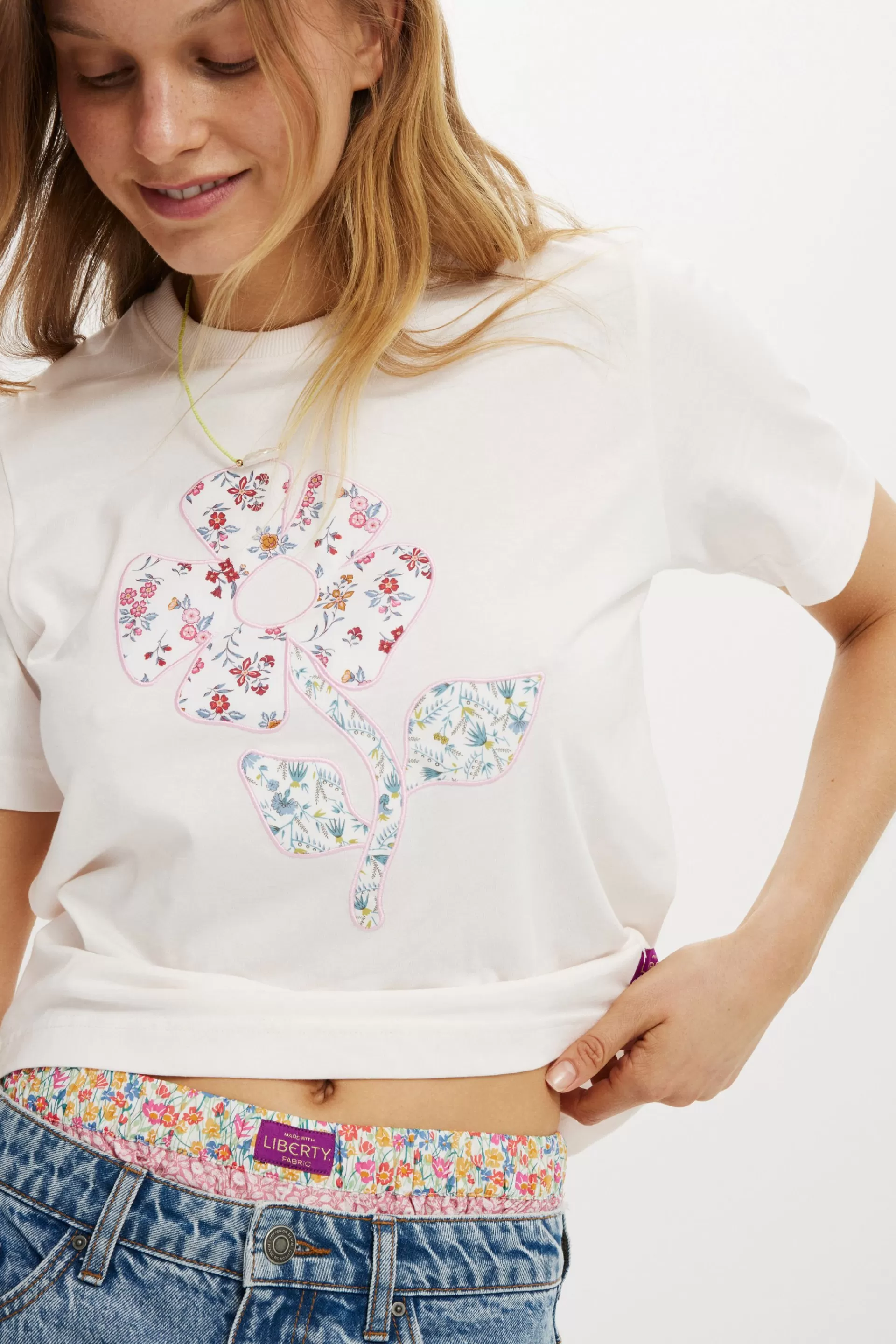 Cotton On Graphic T-Shirts | Tops*Classic Tee Made With Liberty Fabric Graphic/Trim Edithrose/marshmallow/flower